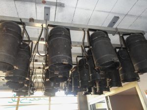 Barres de 4 PAR 64 1000W-image