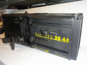 Projecteurs Strand CANTATA 26/44
Decoupe 1kW-image