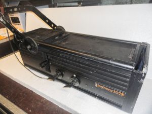 Projecteurs Strand HARMONY 15/28
Decoupe 1kW-image