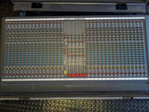 Console Soundcraft Delta Monitor-image