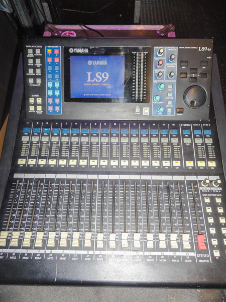 Console Numérique Yamaha LS9-24-image
