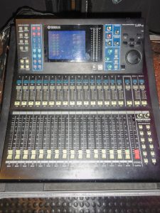 Console Numérique Yamaha LS9-24-image
