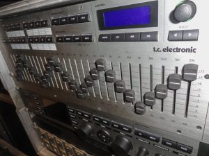 TC Elec EQ Station 8  + téléco + motorfader-image